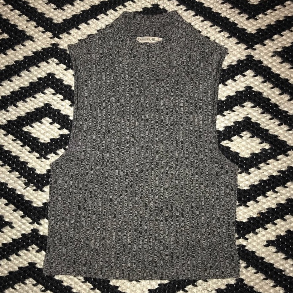 Grey knit crop